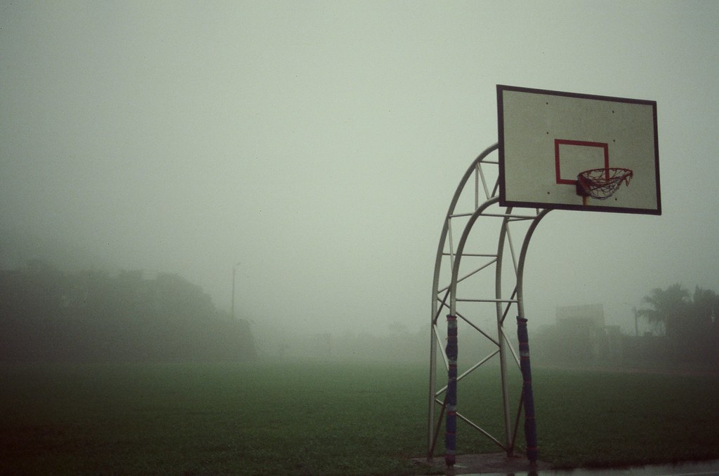 欽賢國中 九份 KODAK 500T 5219 2015/11/14 更有孤獨感的籃球架。  Nikon FM2 KODAK 500T 5219 V3 4754-0016 Photo by Toomore