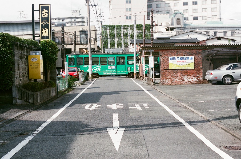 洗馬橋 熊本 Kumamoto 2015/09/06 住的地方其實旁邊就是另外一條的路面電車路線。  Nikon FM2 / 50mm AGFA VISTAPlus ISO400 Photo by Toomore