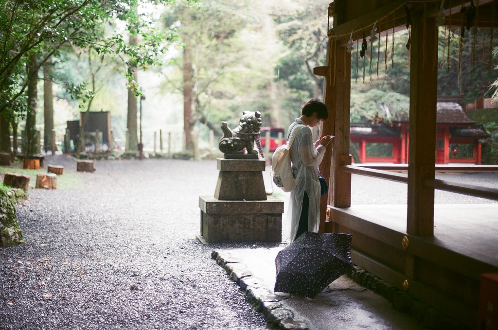 貴船神社 奥宮 京都 Kyoto 2015/09/24 我又看到頭低低的女孩。  Nikon FM2 Nikon AI Nikkor 50mm f/1.4S AGFA VISTAPlus ISO400 0950-0006 Photo by Toomore